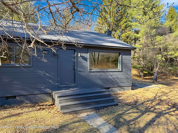 3rd image of 22 Riseley Road