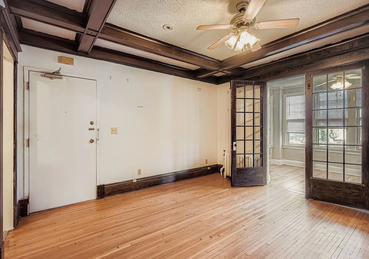 250 Marshall Ave — Photo 2