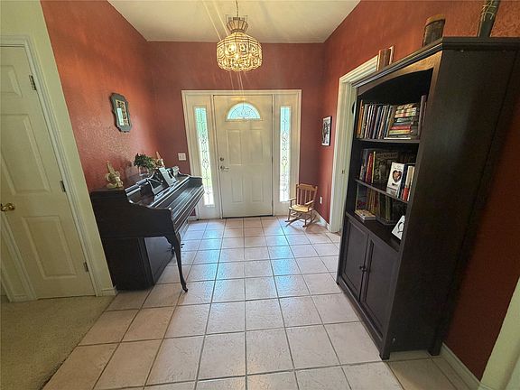 4th image of 1201 Hurst Rd