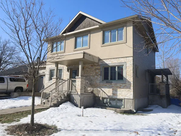 2194 Niagara Dr S, Ottawa, ON K1H 0A3