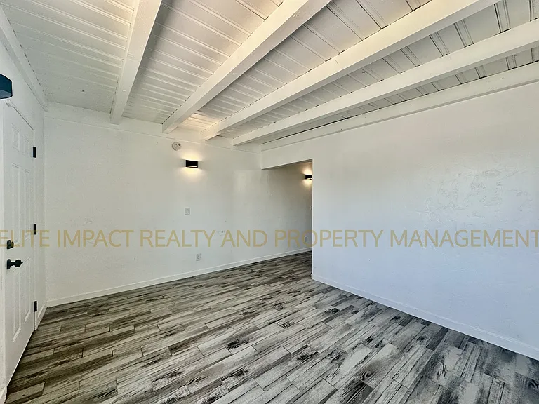 1012 N Grande Ave #1 — Photo 5