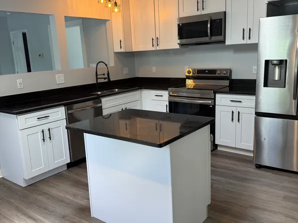 222 Henry Clay Rd, Ashland, VA 23005