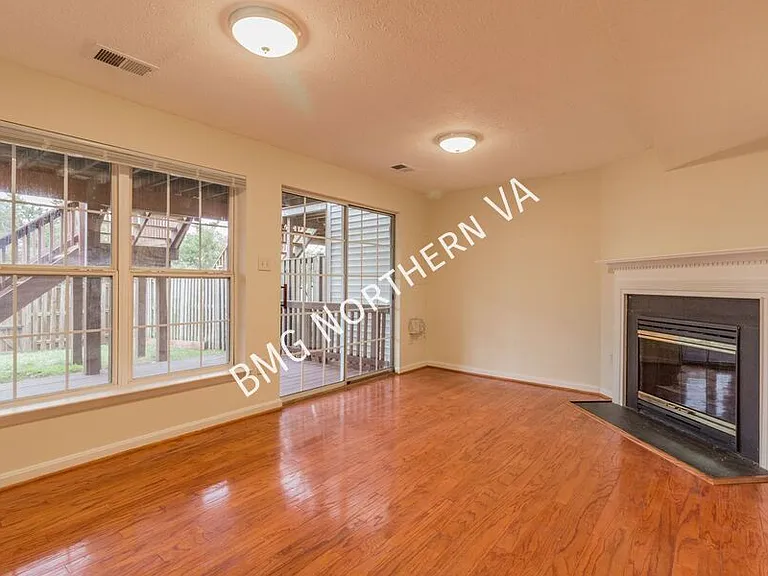 44126 Tippecanoe Ter — Photo 23