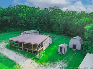 54 Wash Out Ln, Edwards, MO 65326