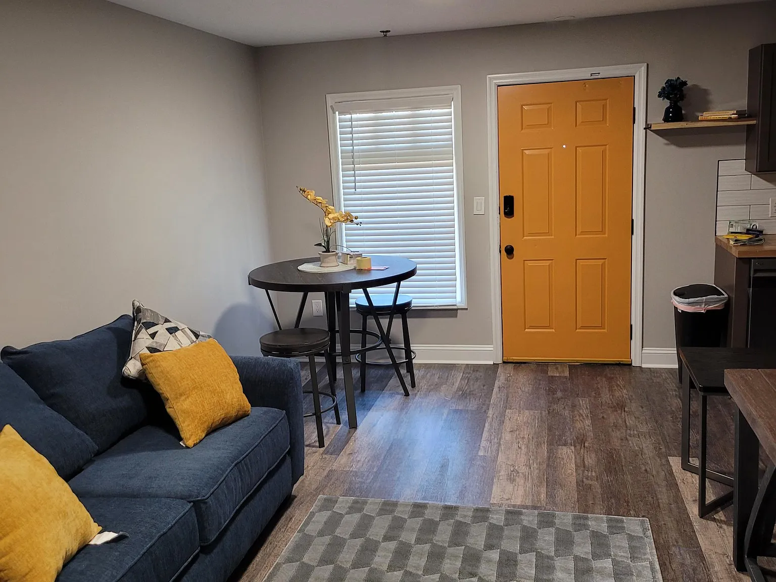 625 Morgan St — Photo 2