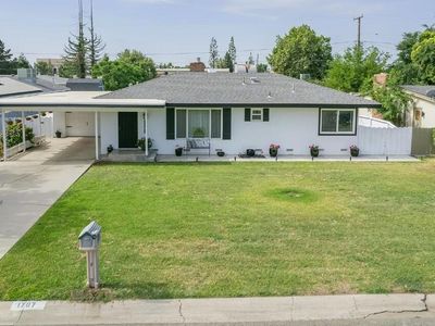 1707 E Academy Avenue, Tulare, CA, 93274