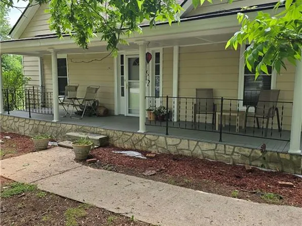 2863 Maysville Rd, Commerce, GA 30529