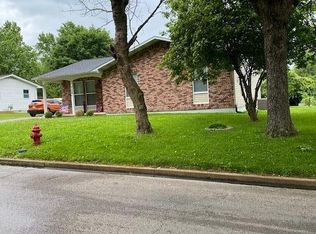 724 Aldergate St, Farmington, MO 63640