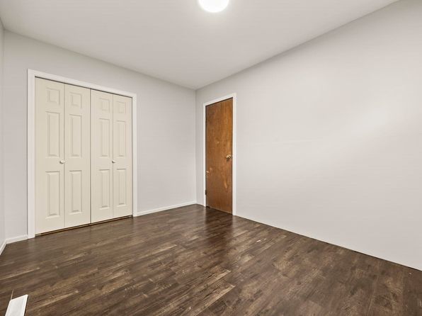 3 bedroom rental in Surrey — photo 16