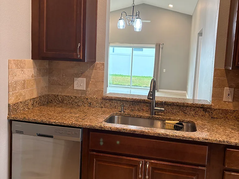 18139 Leafwood Cir — Photo 14