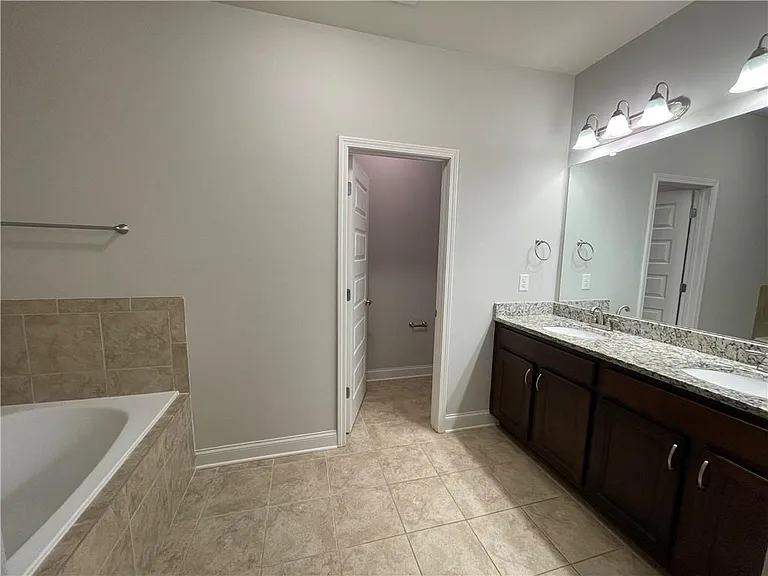 10584 Naramore Ln — Photo 14