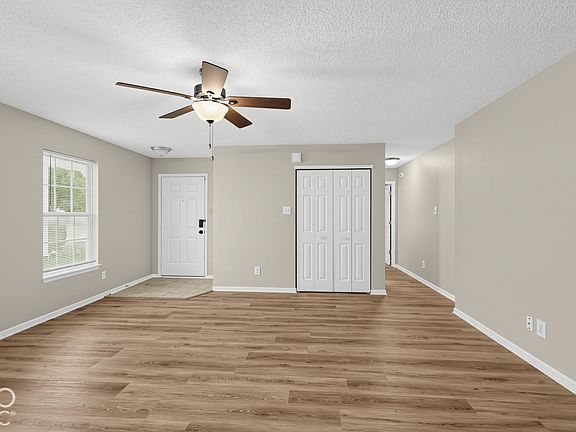 3rd image of 10335 Carrington Way
