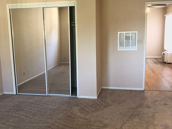5th image of 11840 Chandler Blvd #211