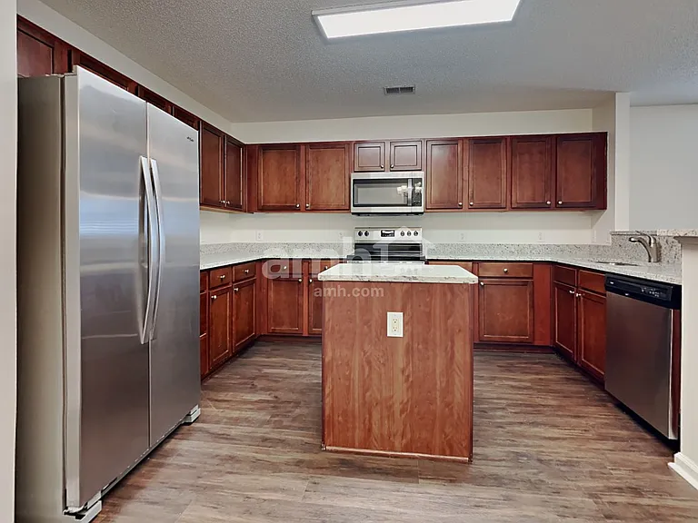 118 Larkspur Dr — Photo 3