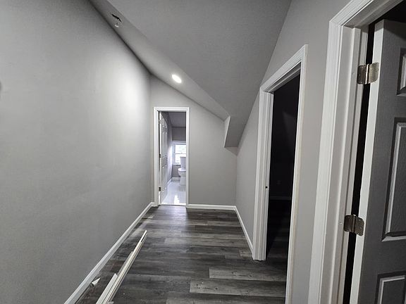 2nd image of 1013-1015 Prospect St #2L