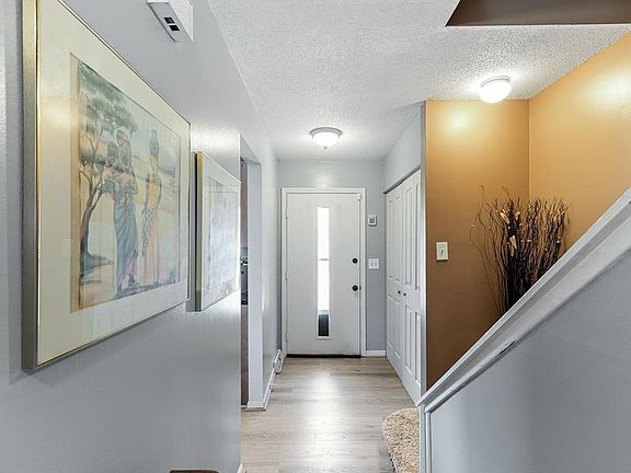 4th image of 469 Mailand Ct