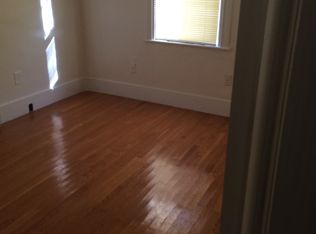 32 Lincoln Ave #1, Cranston, RI 02920