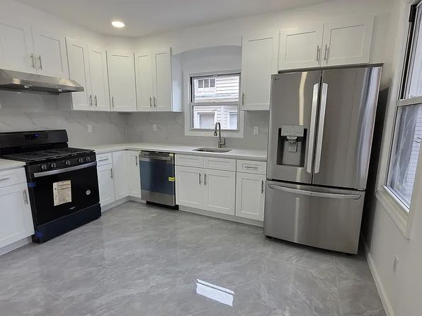 142 Fremont Ave