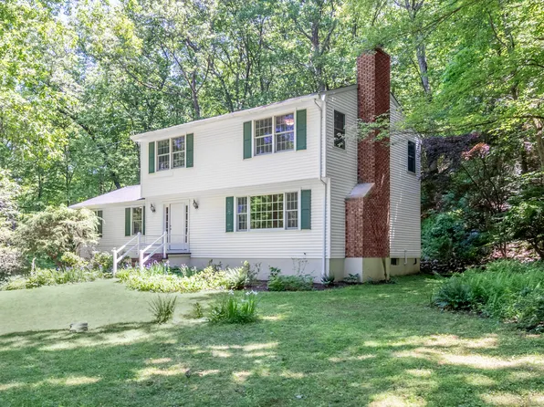 97 Lebanon Road, Bethany, CT 06524
