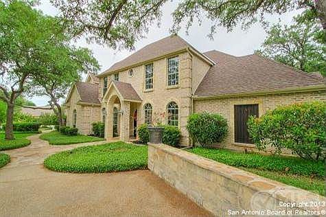 2nd image of 122 Post Oak Way