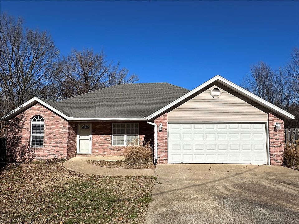 1st image of 14 Blairgowrie Cir