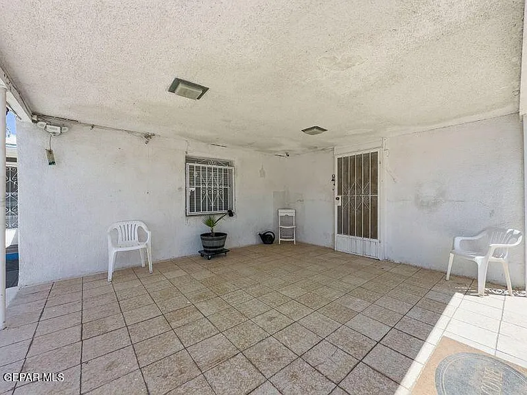 921 Olive Ave — Photo 18