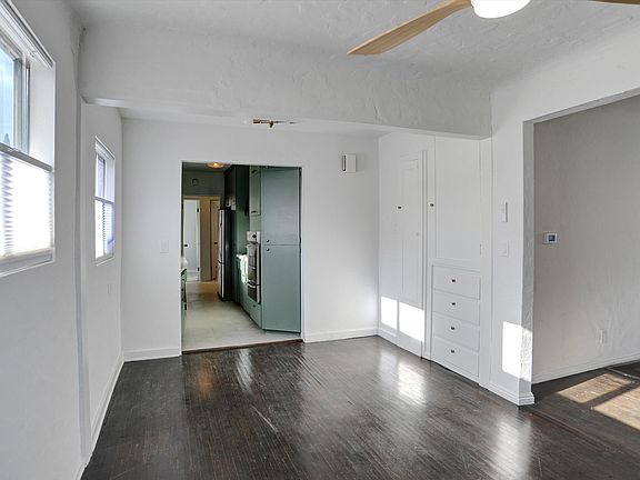 4th image of 3245 Ingledale Ter