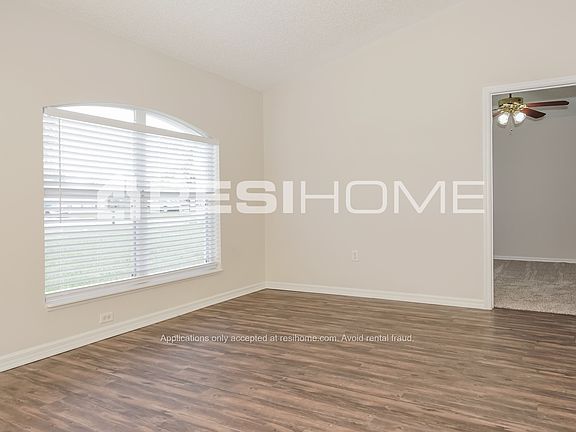 5th image of 2509 Ainsworth Ave