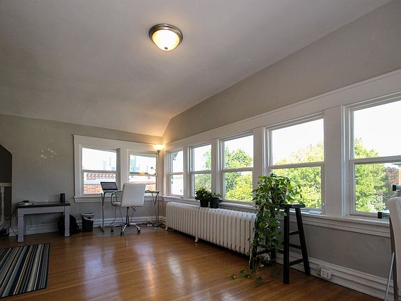 4th image of 1920 1st Ave S #3-1