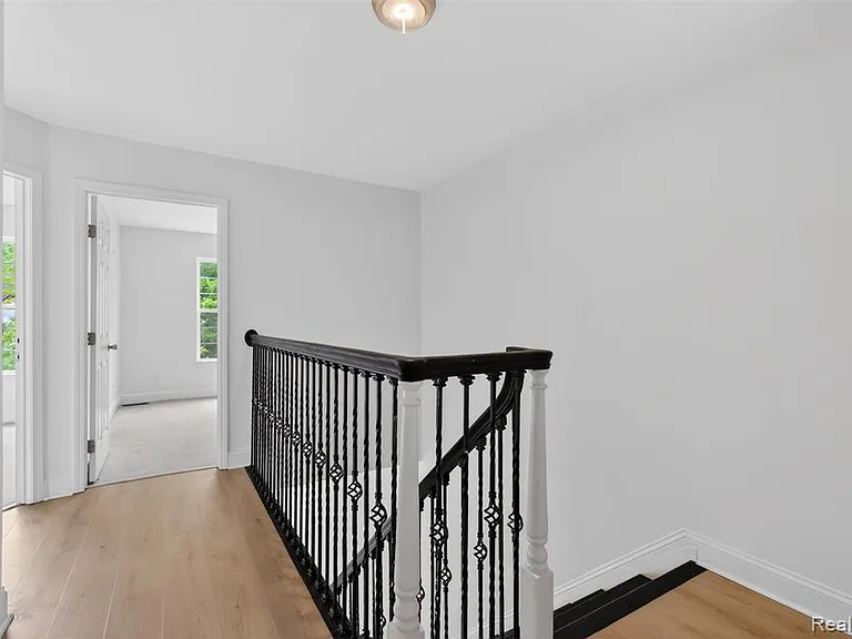 3457 Ashburnam Rd — Photo 24