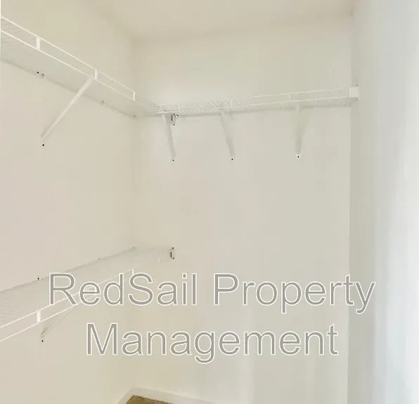 109 Peachtree Ln — Photo 16