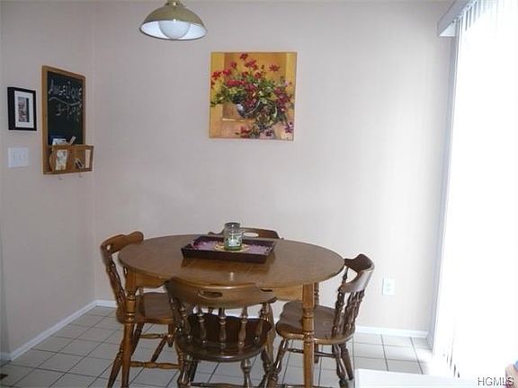 3rd image of 63 Meadow Ln