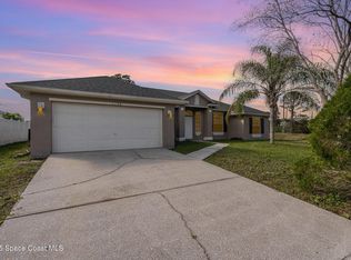 1198 Kenmore St NW, Palm Bay, FL 32907