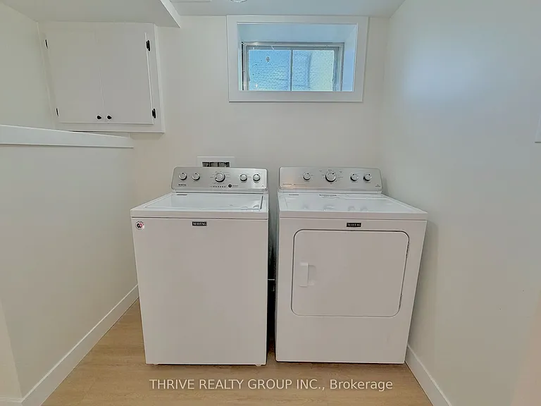 444 Ridgewood Cres #LOWER — Photo 13