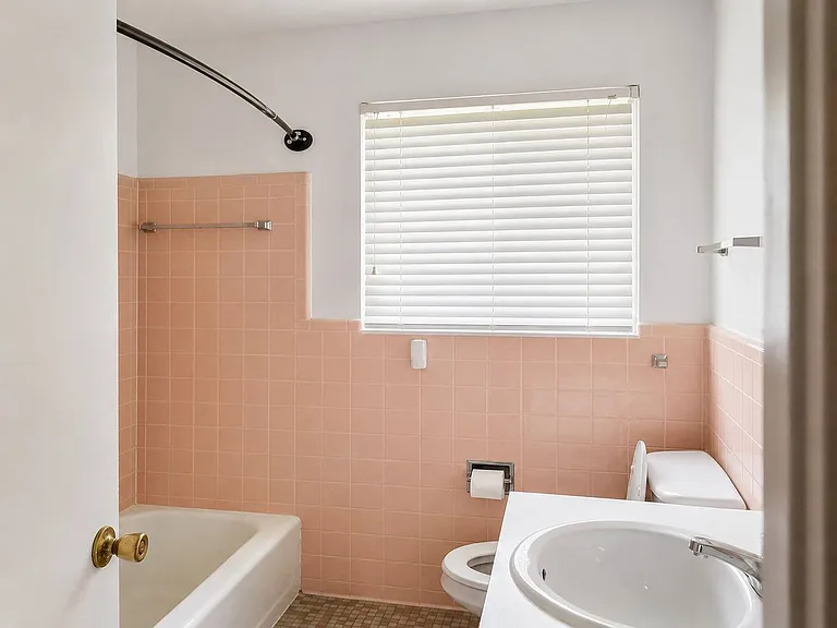 1204 Connell Dr — Photo 11