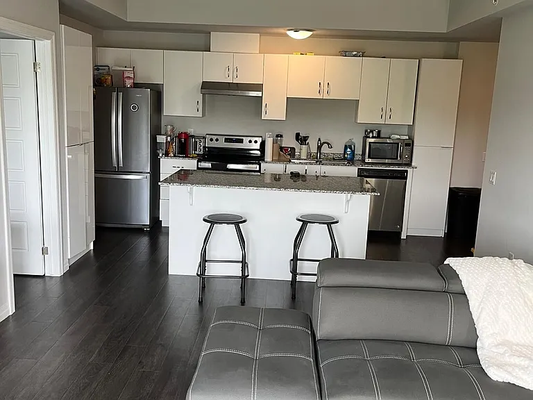 35 Kingsbury Sq #418 — Photo 11