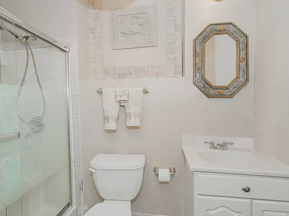 20 Notus Avenue image 40 of 44