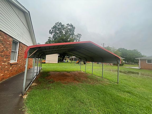 2nd image of 2656 Fairforest Clevedale Rd