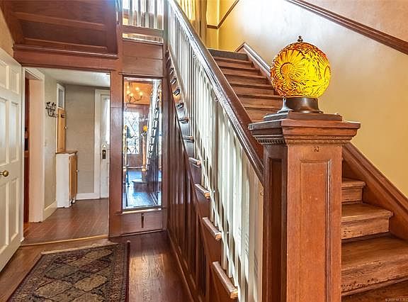 4th image of 303 E Patti Page Blvd