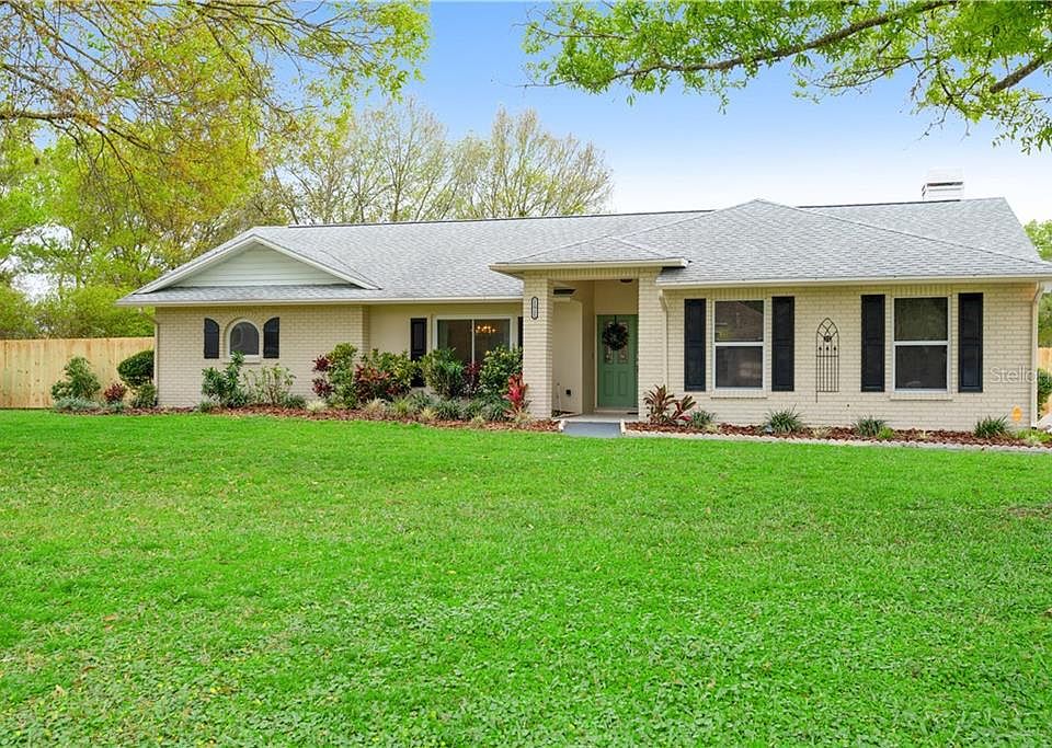 1st image of 11911 Sugarberry Dr