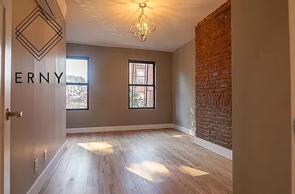 Rented by ERNY LLC | media 18