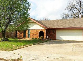 2906 Westmoreland Ave, Springdale, AR 72762