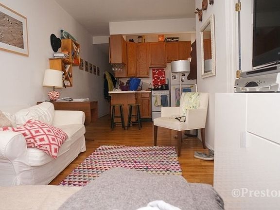 2nd image of 135 W 10th St APT 9
