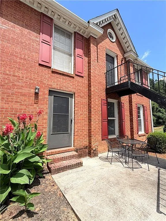 2 bed, 4.0 bath, 1147 sqft, $1,785 — Photo 1