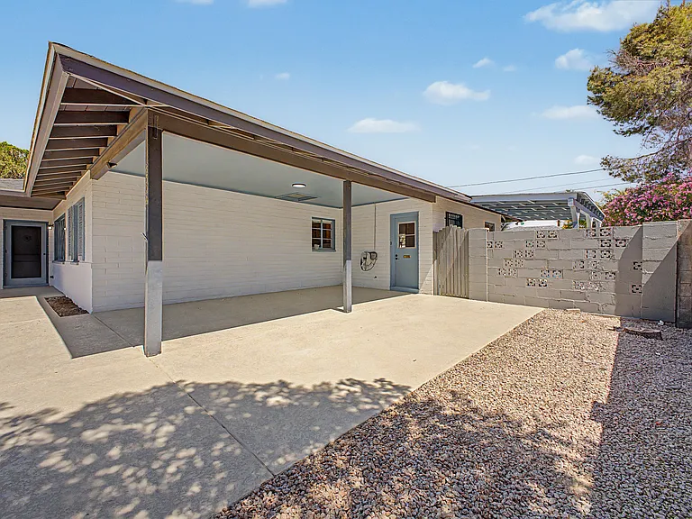8324 E Sheridan St — Photo 14