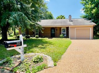 205 Crestlawn Pl, Franklin, TN 37064