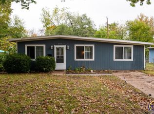 2920 SW Twilight Dr, Topeka, KS 66614