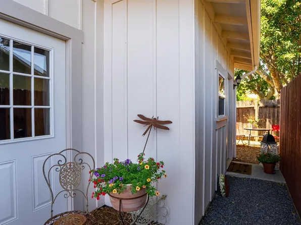 (undisclosed Address), Healdsburg, CA 95448