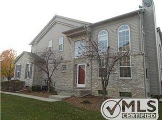 41532 Glade Rd, Canton, MI 48187