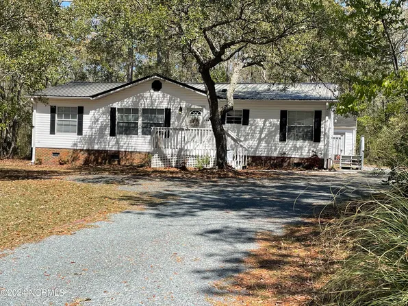 64 Warwick Court, Hampstead, NC 28443